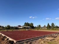 На территории Пожвинской основной общеобразовательной школы идет строительство универсальной спортивной площадки
