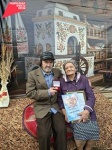 Супругам Антоновым из Юсьвинского муниципального округа вручили памятный знак «За сохранение семейных ценностей»