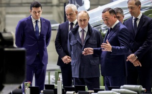️Президент Владимир Путин посетил «Мотовилихинские заводы» в Перми