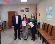 Две семьи из Юсьвинского муниципального округа получили свидетельства о получении социальной выплаты на приобретение или строительство жилья.