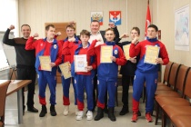 Глава Юсьвинского муниципального округа  вручил благодарственные письма участникам первенства России среди юношей и девушек по гиревому спорту