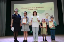 В Кудымкарском и Юсьвинском муниципальных округах полицейские наградили участников конкурса детского творчества «Полицейский Дядя Стёпа».