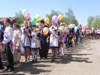 Сегодня в школах Юсьвинского округа "Последний звонок" прозвенел для выпускников 9 и 11-х классов